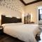 Alhambra Suites