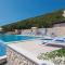 3 Bedroom Cozy Apartment In Labin