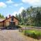 2 Bedroom Cozy Apartment In Järle