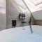 Luxury 4-Bedroom High-End Home, Includes Jacuzzi and Pool Table - 诺斯伍德