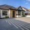 Luxury 4-Bedroom High-End Home, Includes Jacuzzi and Pool Table - 诺斯伍德