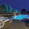 Six-Bedroom Holiday Home In Sv, Filip I Jakov