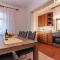 Six-Bedroom Holiday Home In Sv, Filip I Jakov