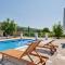 Lovely Home In Donji Prolozac With Wifi