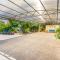 Four-Bedroom Holiday Home In Vodnjan