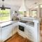Lovely Home In Glesborg With Wifi - Fjellerup