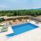 Beautiful Home In Bilisane With Wifi - Pečina