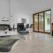 3 Bedroom Cozy Home In Bogø By