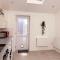 Modern 3 Bedroom House, Free Parking in Oxford