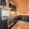 Awesome Home In Kvamsøy With Jacuzzi - Sandvik