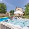 Awesome Home In Basici