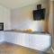 Five-Bedroom Holiday Home In Kastel Kambelovac