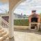 Nice Apartment In Racisce With Wifi