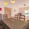Awesome Home In Polaca With Kitchen - 波拉卡