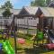 Nice Home In Ustronie Morskie With Wifi