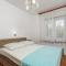 Nice Apartment In Sv,juraj With Kitchen