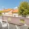 Lovely Home In Crveni Vrh With Wifi - 克尔维尼维赫