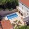 Six-Bedroom Holiday Home In Klek