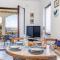 Nice Apartment In Supetarska Draga