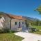 Amazing Home In Zagvozd With Jacuzzi