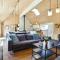 Nice Home In Ulfborg With Wifi