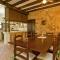 4 Bedroom Cozy Home In Marratxí