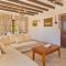 4 Bedroom Cozy Home In Marratxí
