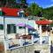 Three-Bedroom Holiday Home In Pucisca