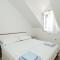 Three-Bedroom Holiday Home In Pucisca