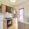 6 Bedroom Amazing Home In Bratulici