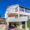 Cozy Apartment In Vrbnik With Wifi
