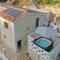 Awesome Home In Praznica With Jacuzzi