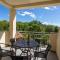 Beautiful Apartment In Pinezici - 皮内兹齐