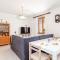 2 Bedroom Gorgeous Apartment In Barbat