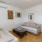 Apartment Komarna Cr