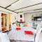 Nice Home In Meschers-Sur-Gironde