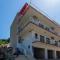 Six-Bedroom Holiday Home In Klek