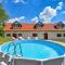 Awesome Home In Breznicki Hum