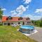 Awesome Home In Breznicki Hum