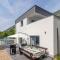Awesome Home In Drivenik With Jacuzzi - Drivenik