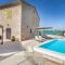 Two-Bedroom Holiday Home In Svetvincenat