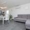 Lovely Home In Donji Prolozac With Wifi