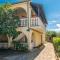 Beautiful Apartment In Pinezici - 皮内兹齐
