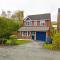 Spacious 4 Bed Riverside Home - Manchester