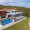 4 Bedroom Beautiful Home In Labin