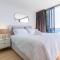 Broadbeach Luxury Ocean View Apartment - Oracle Tower 1 - 1Bed 1Study 1Bath 1Car