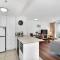 Easy Coastal Living in Cairns with Rooftop Pool - Cairns