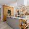 Beautiful Home In Tinjan