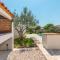 Lovely Home In Stankovci With Wifi