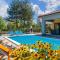 Beautiful Home In Gostinjac With Wifi